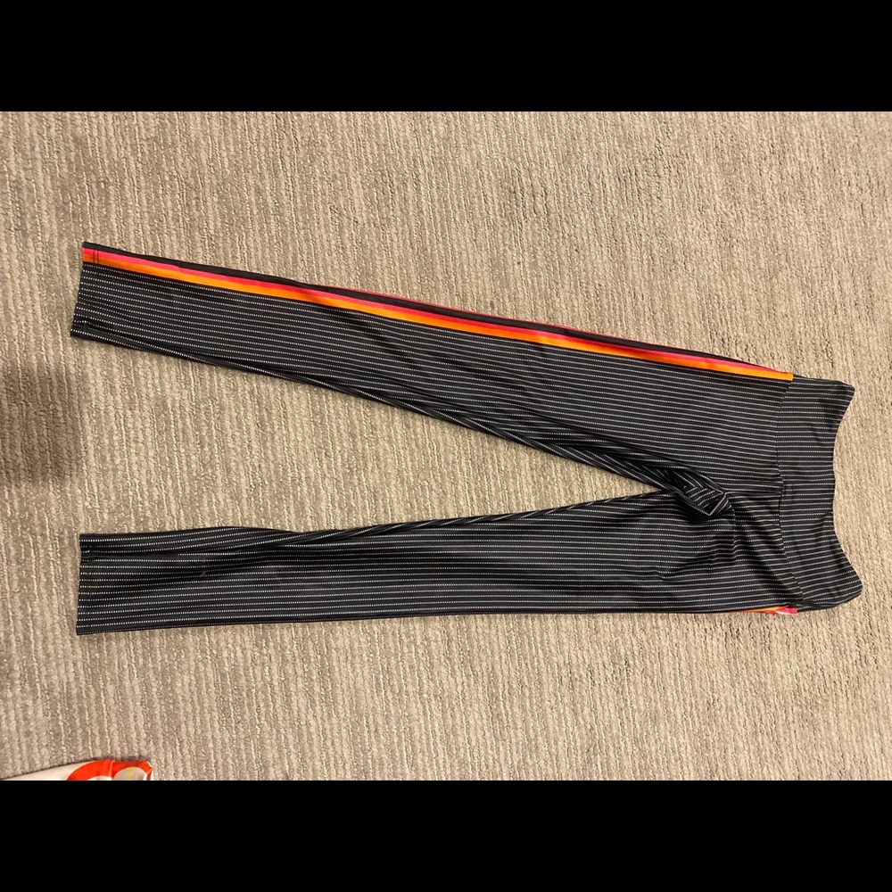 NEVER WORN GOLDSHEEP LEGGINGS